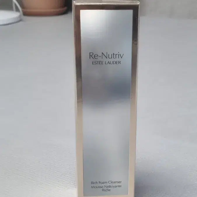 [BUNJANG] Estee Lauder Nutritious Vitality 8™ Rich Foam Cleanser 125ml / 에스티로더 리 뉴트리브 리치 폼 클렌저