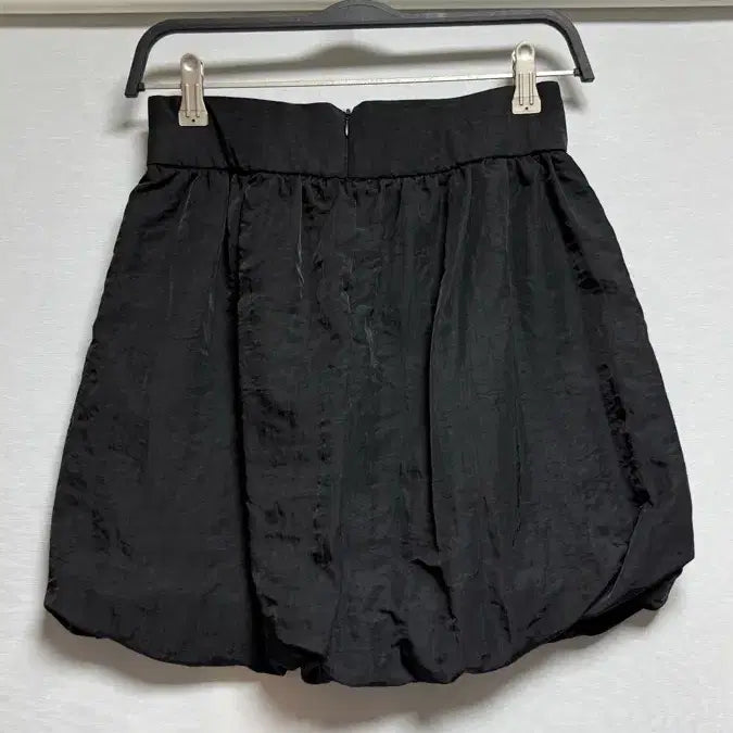 [BUNJANG] Zara Silky Balloon Mini Skirt (Size S) / Zara 지라 실키 벌룬 미니스커트 S