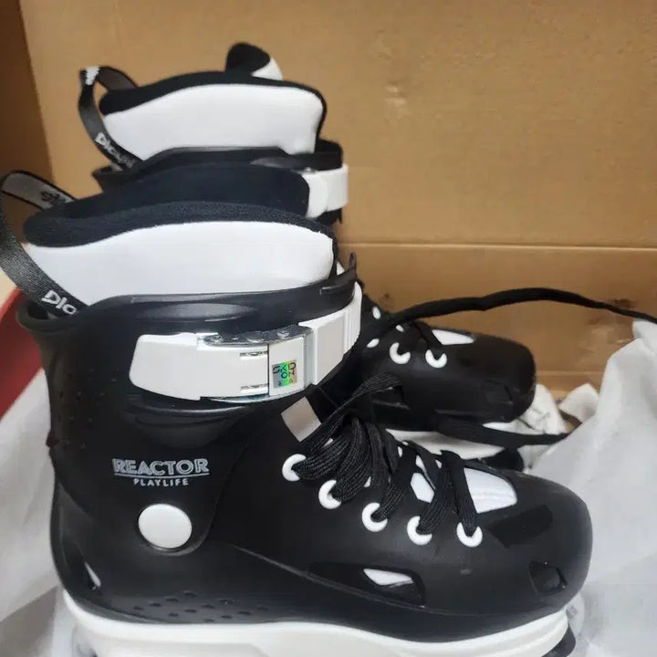 [BUNJANG] PlayLife Aggressive Inline Skates Power Slide (Size 41-42) / 어그레시브 인라인 파워슬라이드 PlayLife 41-42