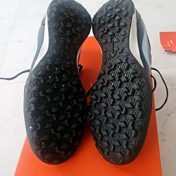 [SOLD OUT] 나이키 티엠포 리게라 프로 TF 265mm