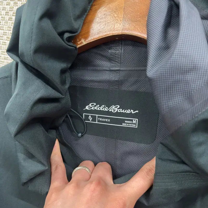 [BUNJANG] Eddie Bauer Long Windbreaker Jacket M / 에디바우어 롱 바람막이 자켓 M D00551