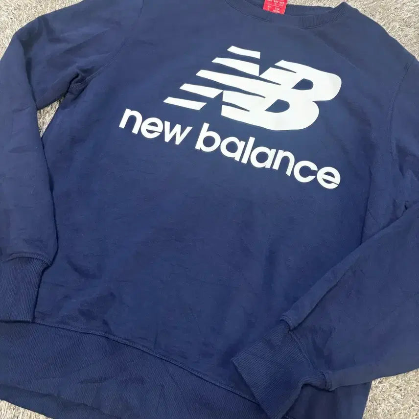 [BUNJANG] New Balance Japanese Edition Navy Sweatshirt Size 100 / 일본판 뉴발란스 맨투맨 사이즈 100