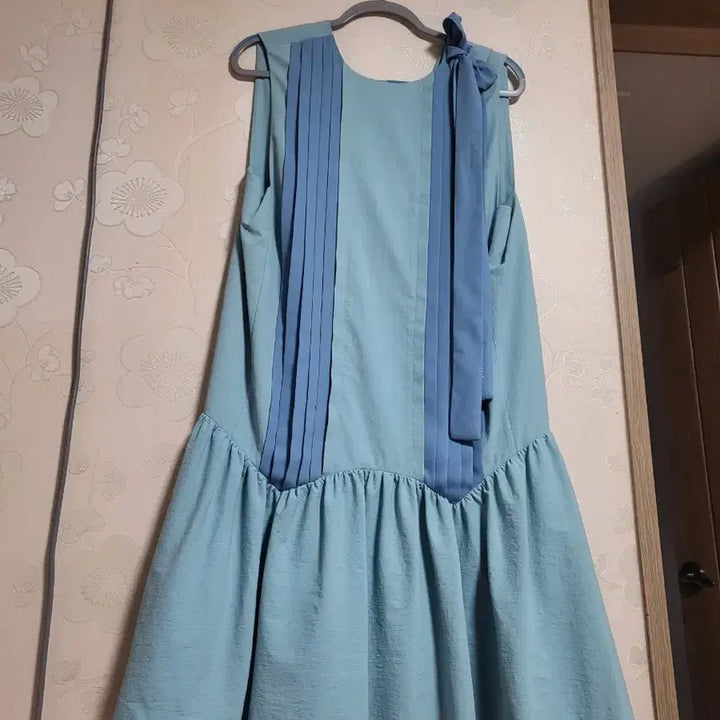 [BUNJANG] Lucky Chouette Ribbon Detail Midi Dress / 럭키슈에뜨  원피스