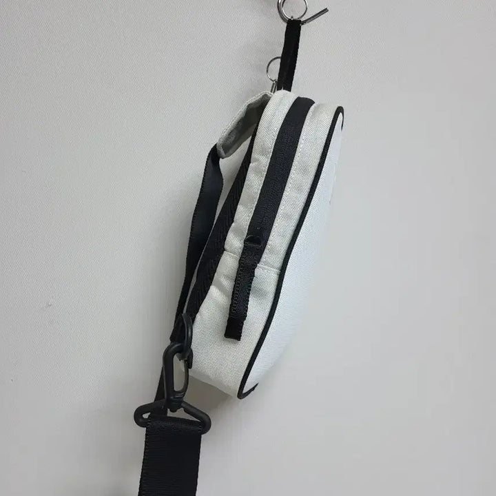 [BUNJANG] Beanpole Mini Sling Bag / 빈폴 미니 슬링백 *12/23( 공용)