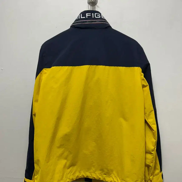 [BUNJANG] Tommy Hilfiger x Mercedes-Benz Windbreaker Jumper Yellow Size 95 / 타미힐피거 벤츠 바람막이 점퍼 옐로우95사이즈