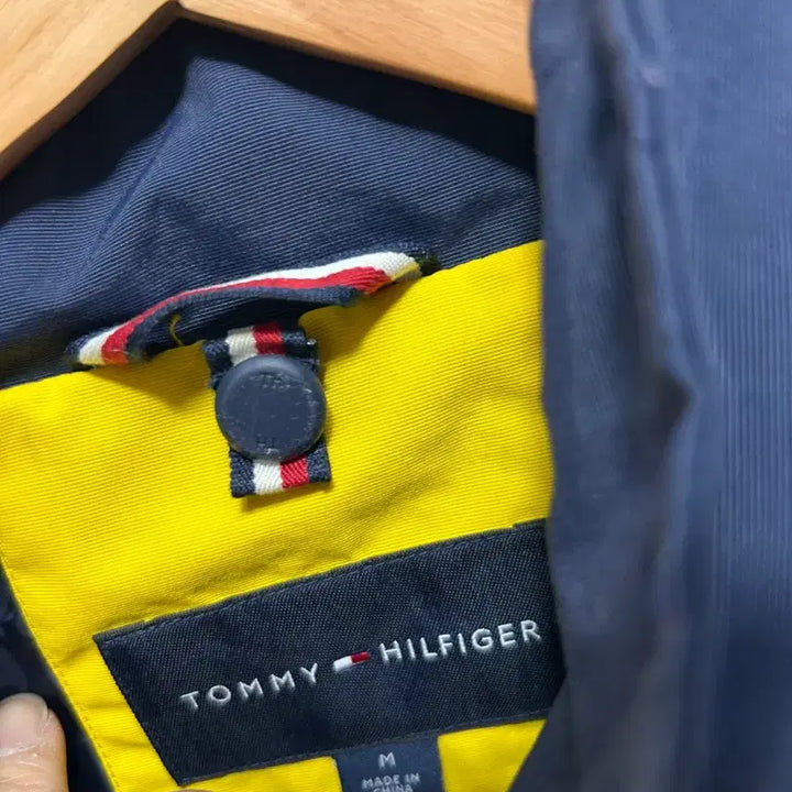 [BUNJANG] Tommy Hilfiger x Mercedes-Benz Windbreaker Jumper Yellow Size 95 / 타미힐피거 벤츠 바람막이 점퍼 옐로우95사이즈
