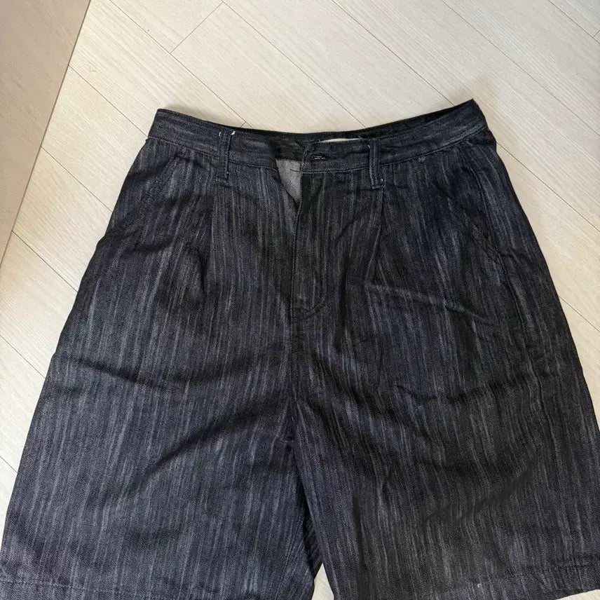 [BUNJANG] ANOTHERYOUTH Raw Denim Bermuda Pants / 어널러코드 생지대님 버뮤다팬츠