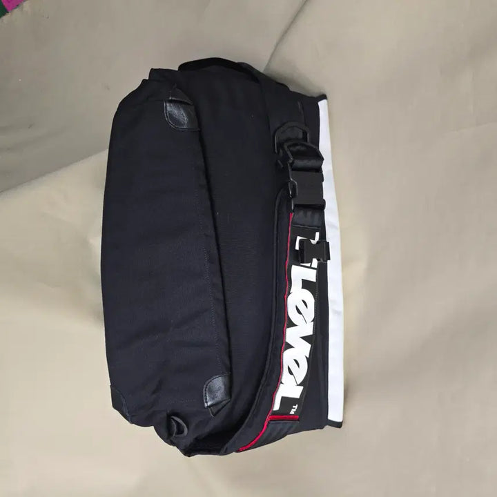 [BUNJANG] T-LEVEL Champion Messenger Bag Cordura / T-LEVEL 티레벨 챔피언 메신저백 픽시백 코듀라