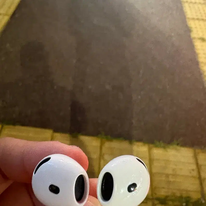 [BUNJANG] Apple AirPods 4 Left and Right Units / 에어팟 4 (양쪽)