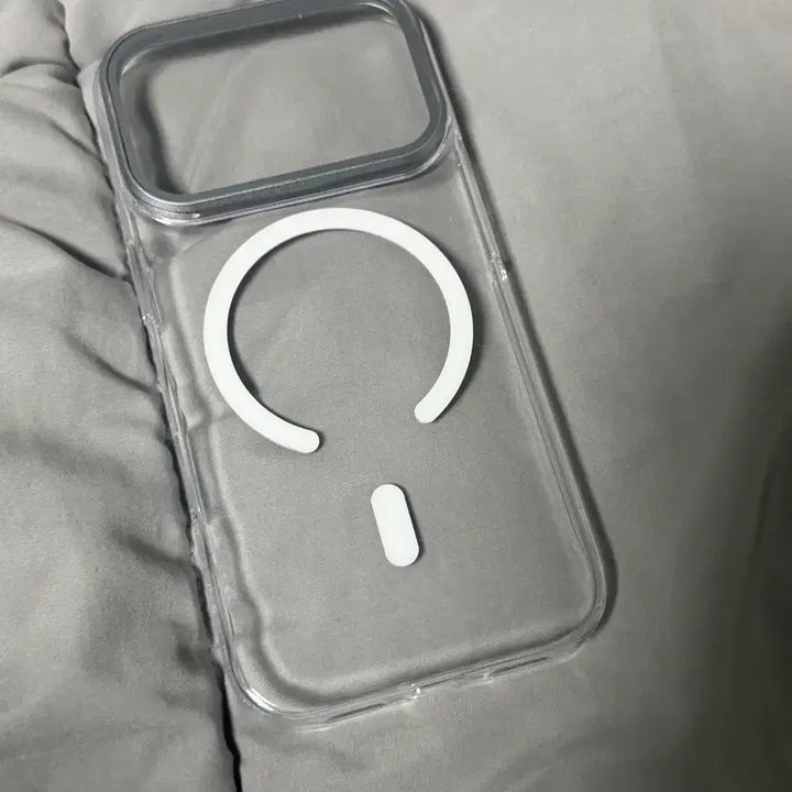 [BUNJANG] Seventeen (17) MagSafe Case / 17프로 맥세이프 케이스