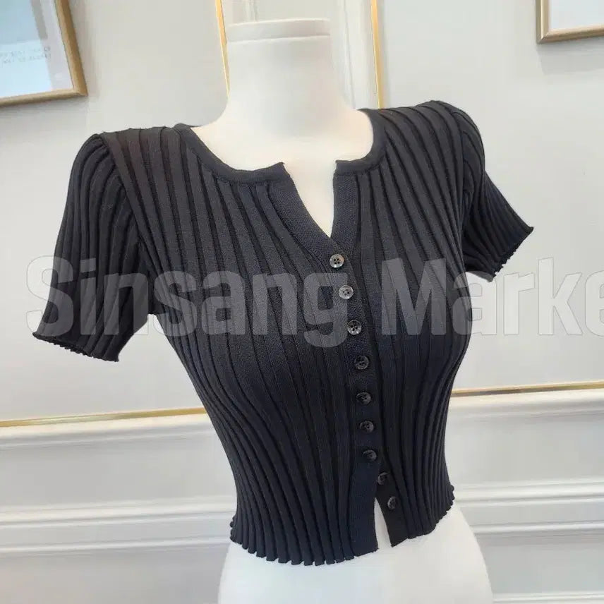 [BUNJANG] Apple Button Cropped Short Sleeve T-Shirt / [빠른발송] 애플단추반팔 크롭 섹시 벌어짐NO 쫀쫀 비침없음