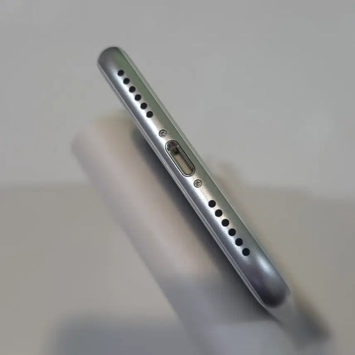 [BUNJANG] iPhone 7 128GB Silver Unlocked / 아이폰7 128 실버 카메라무음 배터리100 판매해요