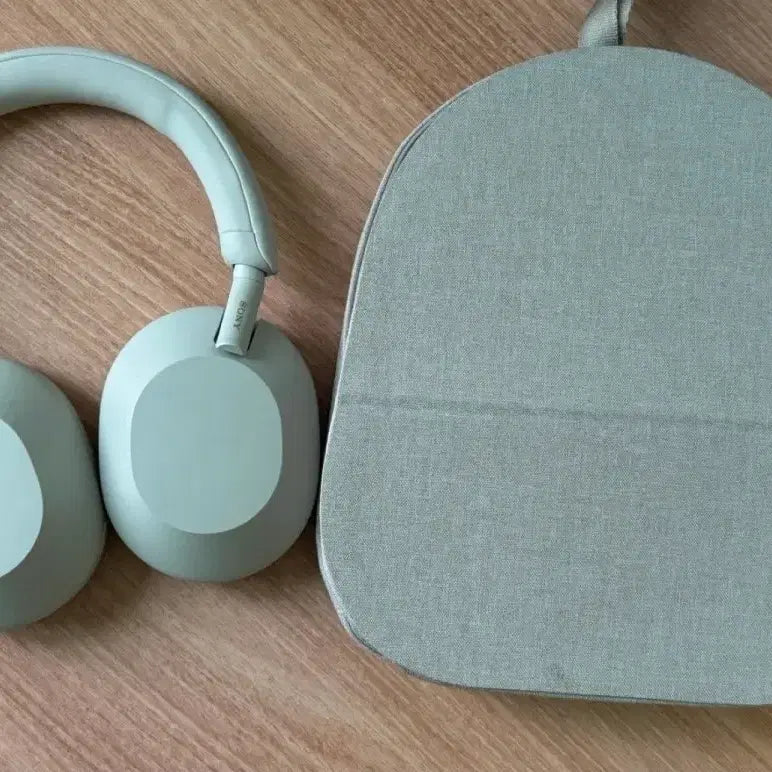 [BUNJANG] Sony WH-1000XM5 Headphones Platinum Silver / 소니 WH-1000XM5 헤드폰 (플래티넘 실버)