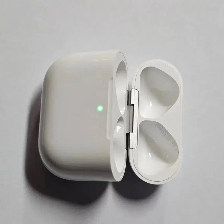 [BUNJANG] Apple AirPods 4 Right Unit and Charging Case / 에어팟4 오른쪽 유닛과 본체 케이스