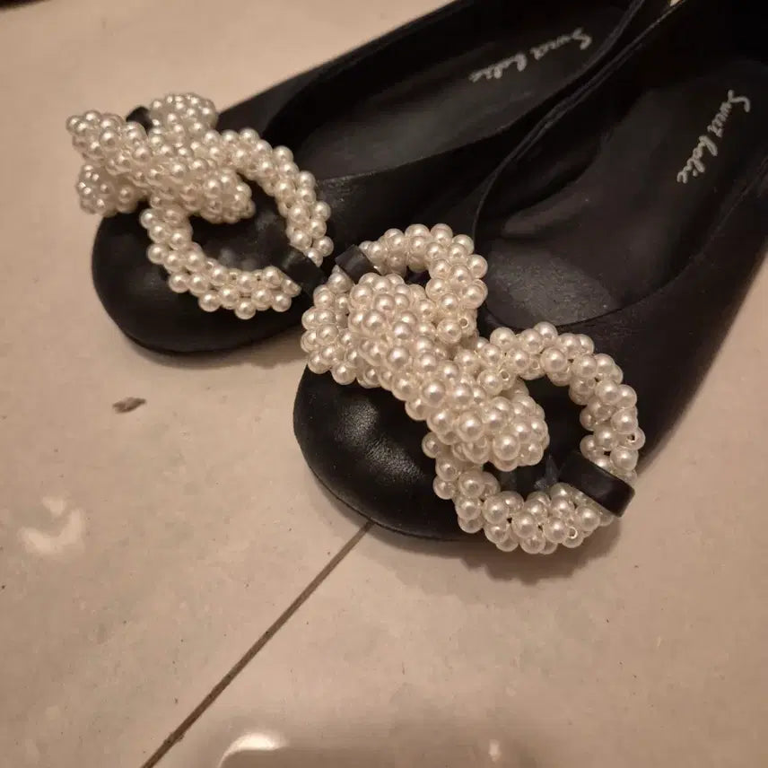 [BUNJANG] Handmade Pearl Embellished Flat Shoes (Size 235) / 수제화 (235)
