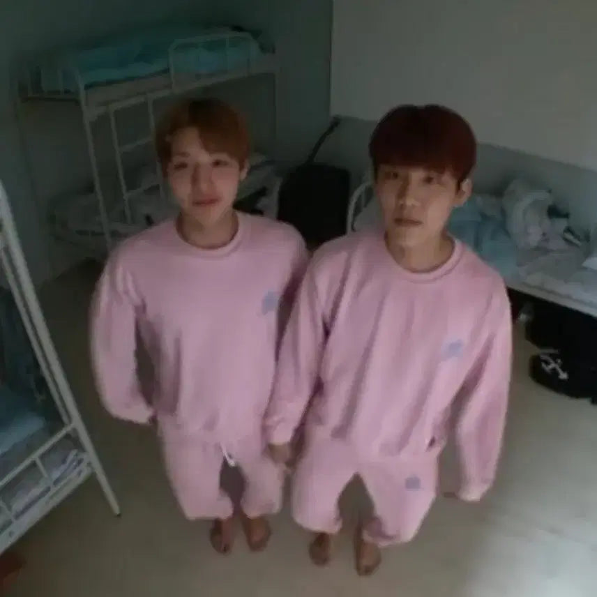 [BUNJANG] Produce 2 BSS (Park Ji Hoon, Park Woo Jin) Training Set M / 프듀2 분쏘단 트레이닝복 세트 박지훈 박우진