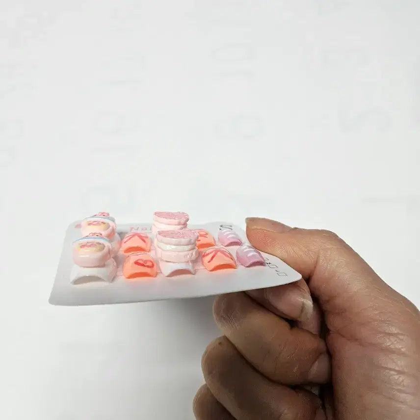 [BUNJANG] Pink Rabbit Character Cuticle Nail Stickers with Magnetic Tips / 네일아트 핑크 토끼 캐릭터 큐티클 스티커.자석네일팁