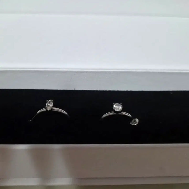 [BUNJANG] NUMBERING Earring Ring / NUMBERING 넘버링 귀걸이