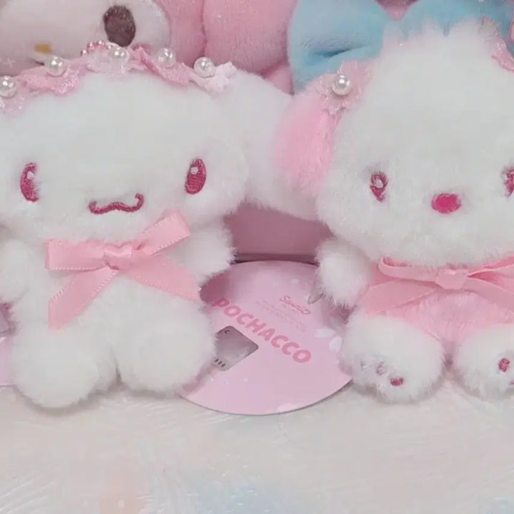 [BUNJANG] Cinnamoroll &amp; Pochacco Cherry Blossom Keyring Doll Set / [시나모롤&amp;포차코 벚꽃 키링 인형 세트]