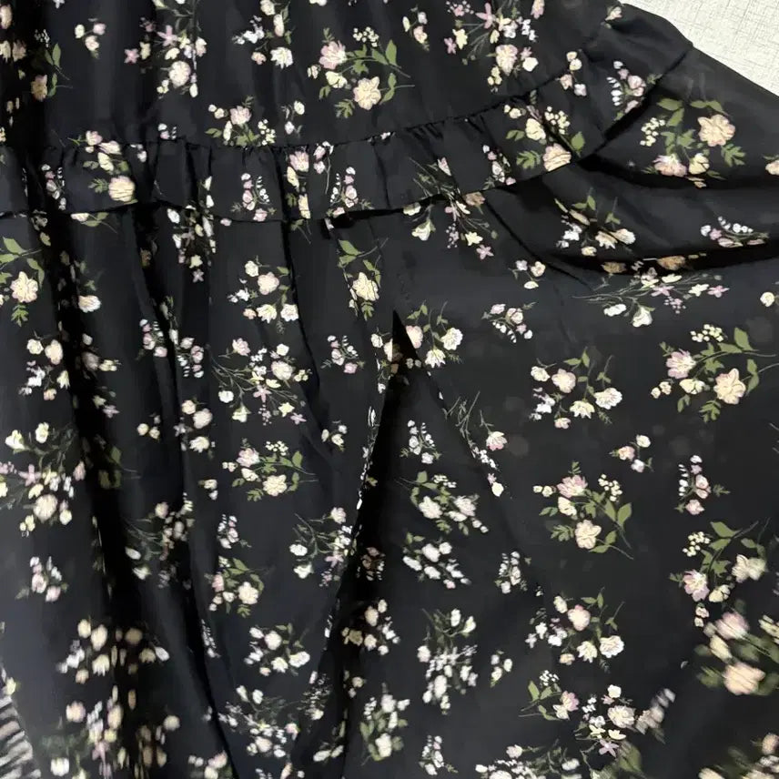 [BUNJANG] Floral Sleeveless Dress / 플라워 나시 원피스