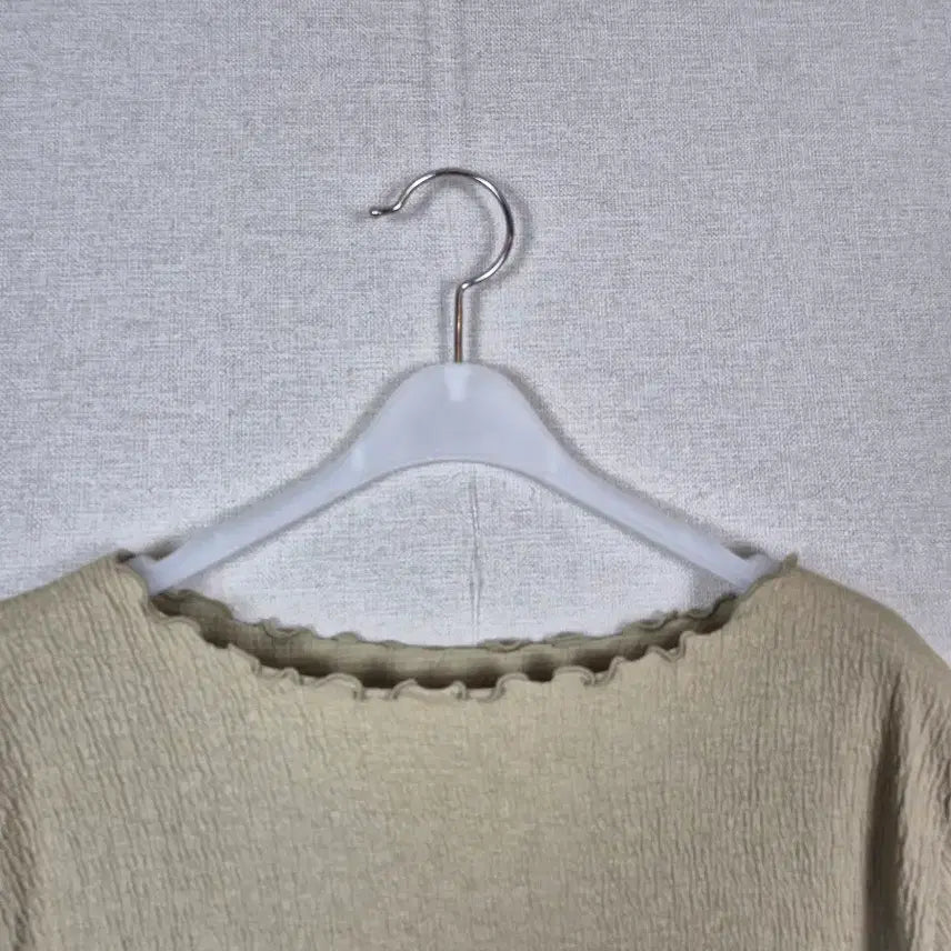 [BUNJANG] Soft Blend Frill Short Sleeve Knit (LL, Khaki Beige) / (
