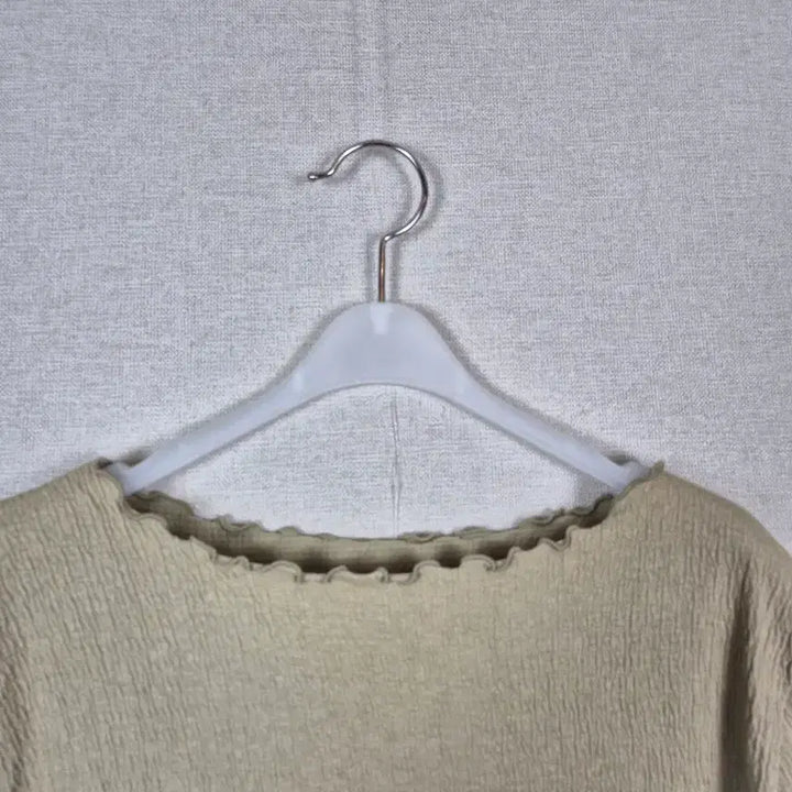 [BUNJANG] Soft Blend Frill Short Sleeve Knit (LL, Khaki Beige) / (