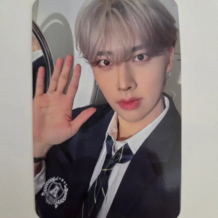 [BUNJANG] Ricky Mid-Con Entry Photocard / 리키 중콘 퇴장 포카