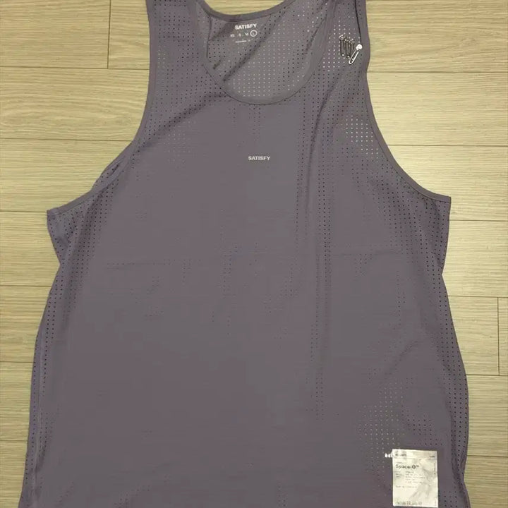 [BUNJANG] Satisfy Spaceo Singlet / L) 새티스파이 스페이스오 싱글렛
