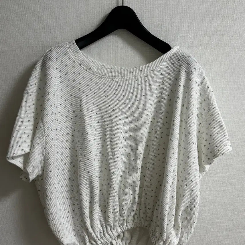 [BUNJANG] Mirens Balloon T-Shirt White / 메렌스 벌룬 티셔츠 화이트