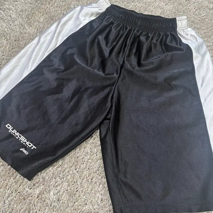 [BUNJANG] Asics Running Shorts (Japanese Release) - Size 32-34 / 일본판 아식스 반바지 사이즈 32-34