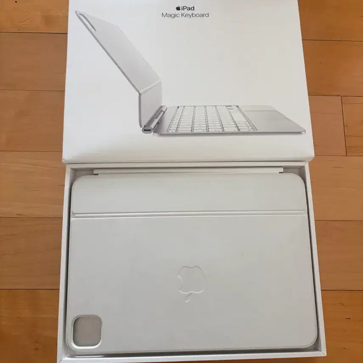 [BUNJANG] Apple iPad Pro Magic Keyboard White / 애플 apple 아이패드 프로 매직키보드 m4 m5 화이트 풀박스