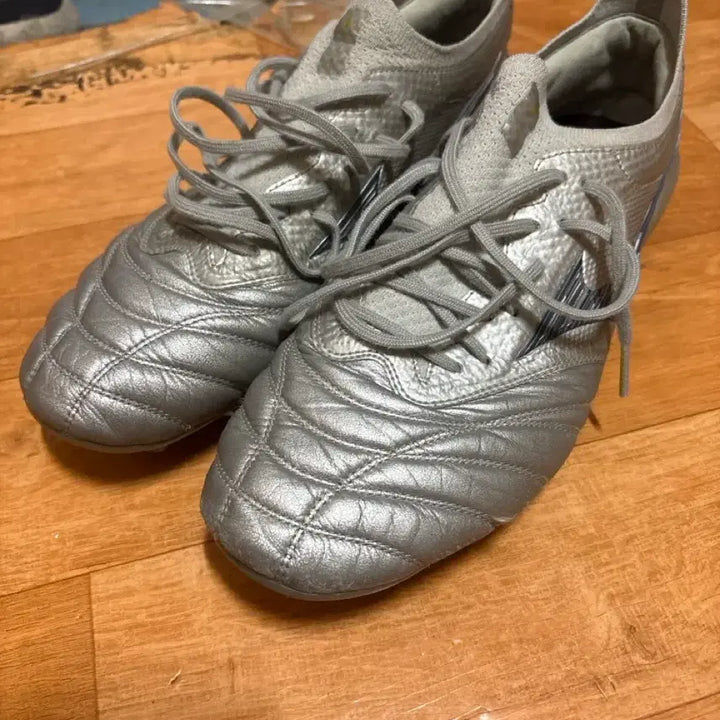 [BUNJANG] Mizuno Morelia Beta 2 Kangaroo Leather Soccer Cleats / 미즈노 모렐리아 베타 2