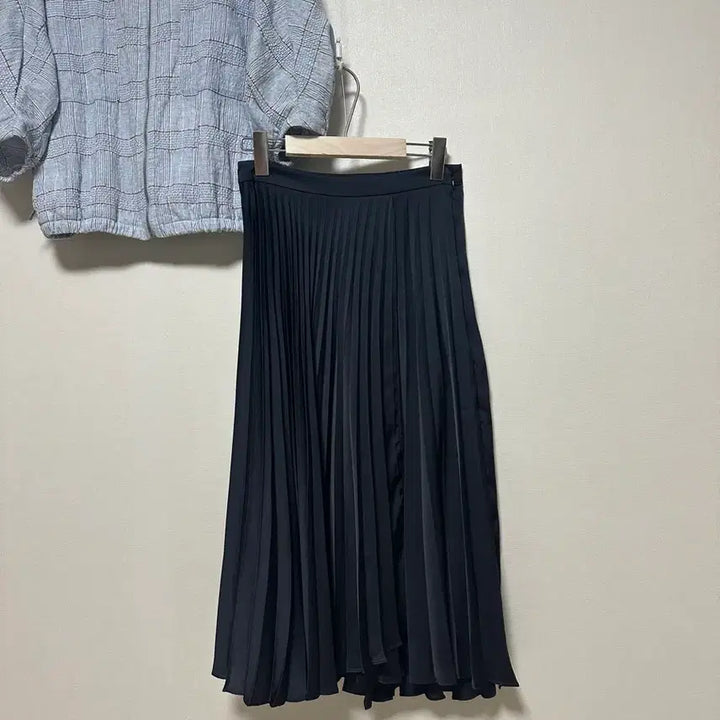 [BUNJANG] Atte Satin Pleated Long Skirt / 아떼 새틴 플리츠 롱 스커트