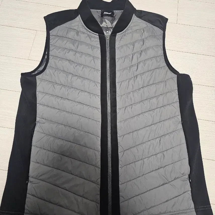 [SOLD OUT] 타이틀리스트  골프 경량 패딩 조끼 100사이즈