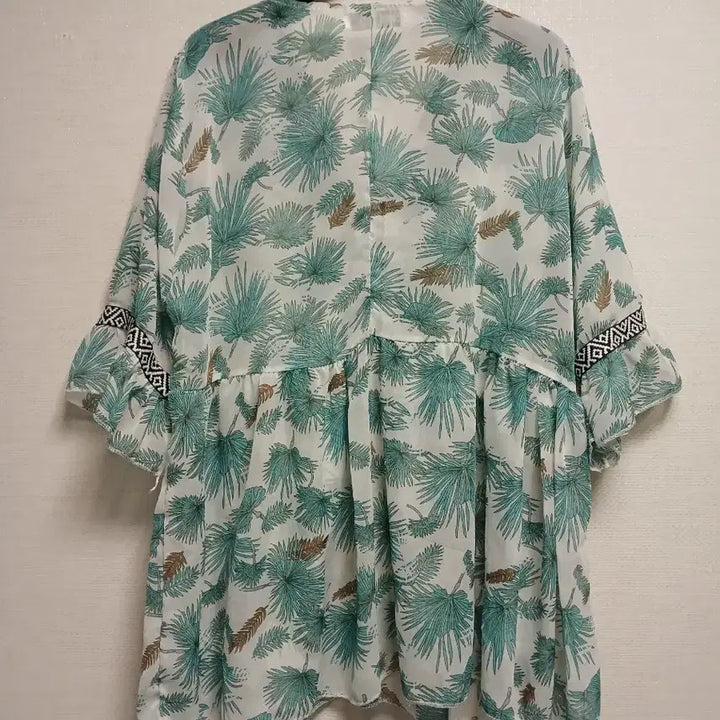 [BUNJANG] Palm Tree Pattern Frill Blouse / 바캉스룩 야자수 패턴 프릴 블라우스