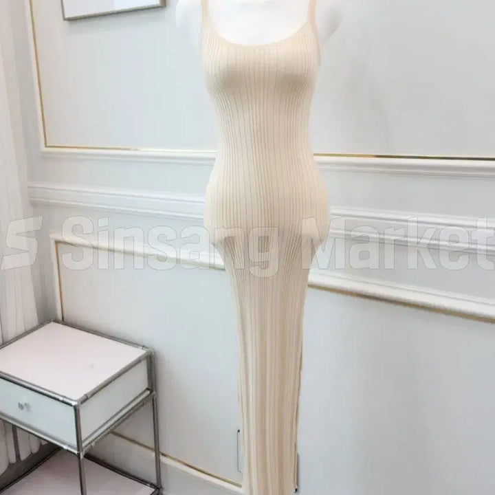 [BUNJANG] Sleeveless Pleated Maxi Dress / [빠른발송] H유넥ops 플리츠 딱붙 휴가룩 글램 섹시
