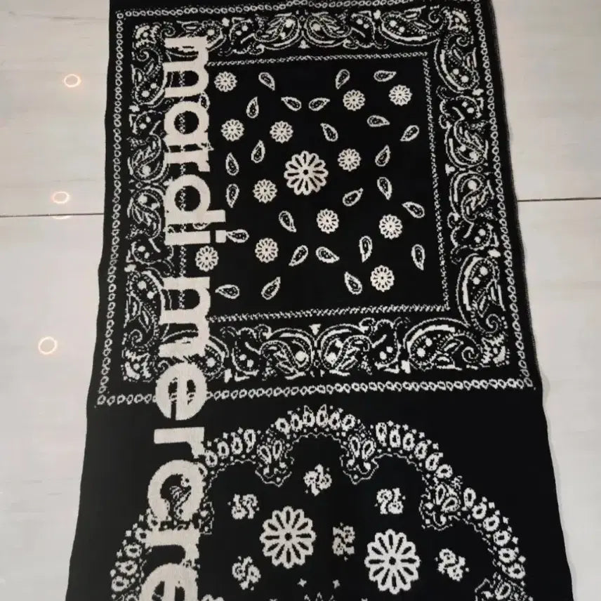[BUNJANG] Mardi Mercredi Paisley Shawl Scarf / 정품  마르디 메크르디 페이즐리   숄 목도리