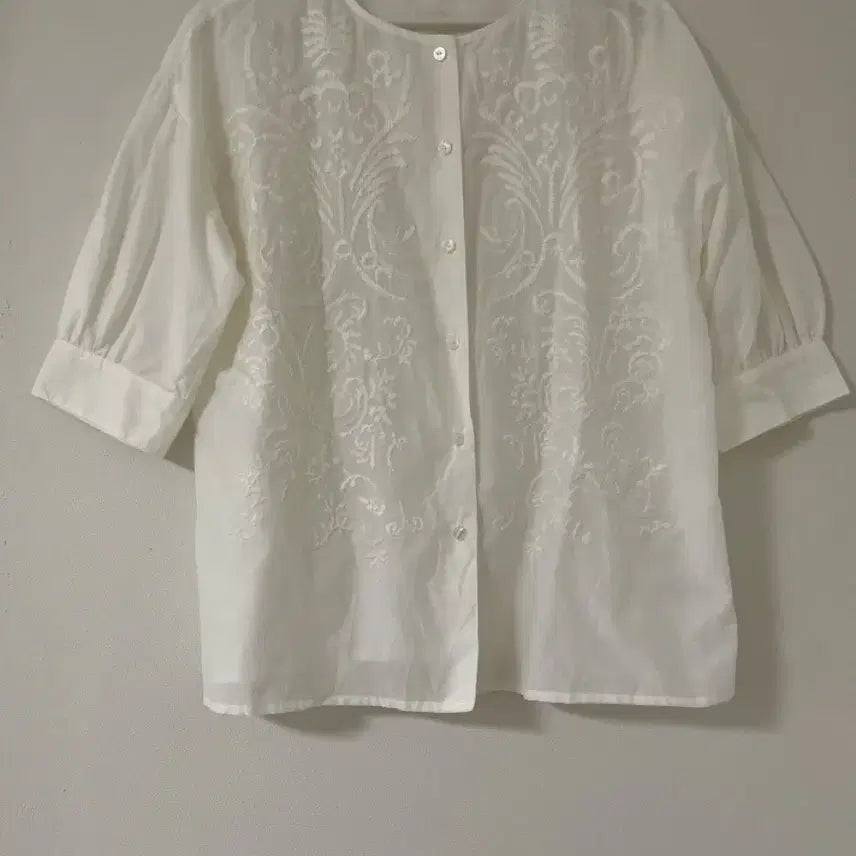 [BUNJANG] Yoshie Inaba Embroidered Silk Blend Blouse / 일본백화점프리미엄고가브랜드) Yoshie Inaba  자수 실크블라우스/
