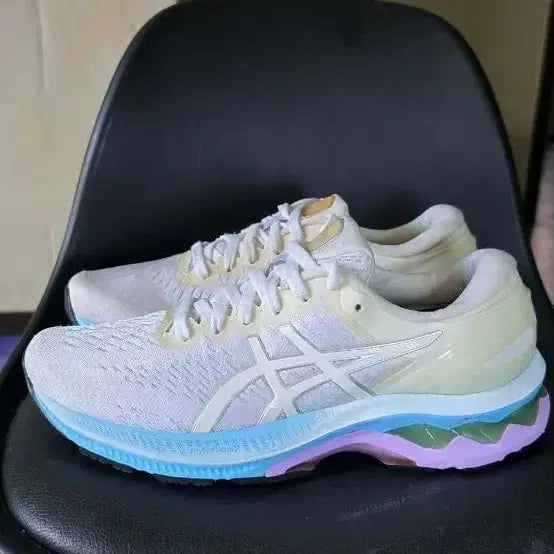 [BUNJANG] ASICS Gel-Kayano 28 White Shoes 245 / 아식스 젤카야노 28 화이트 팝 245