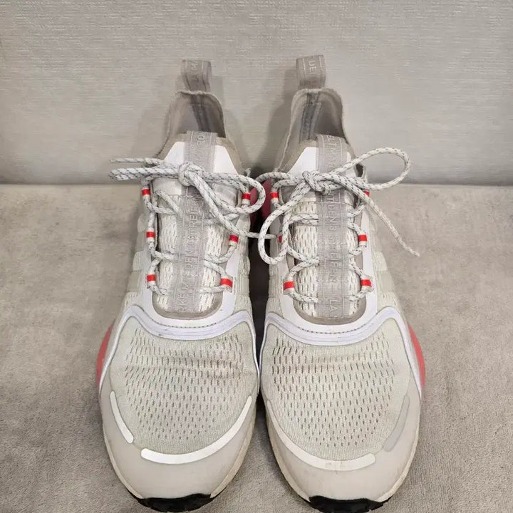 [BUNJANG] Adidas NMD V3 White Sneakers / 아디다스 NMD V3 화이트 운동화 스니커즈  290