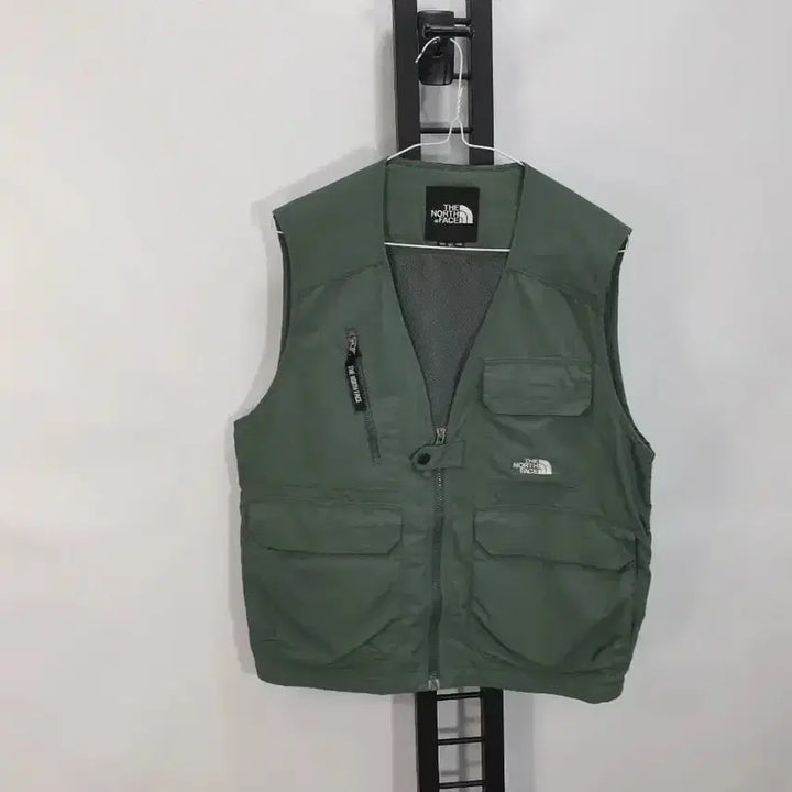 [BUNJANG] The North Face Multi Pocket Utility Vest Green / 노스페이스 조끼 멀티 포켓 유틸리티 베스트 그린 m