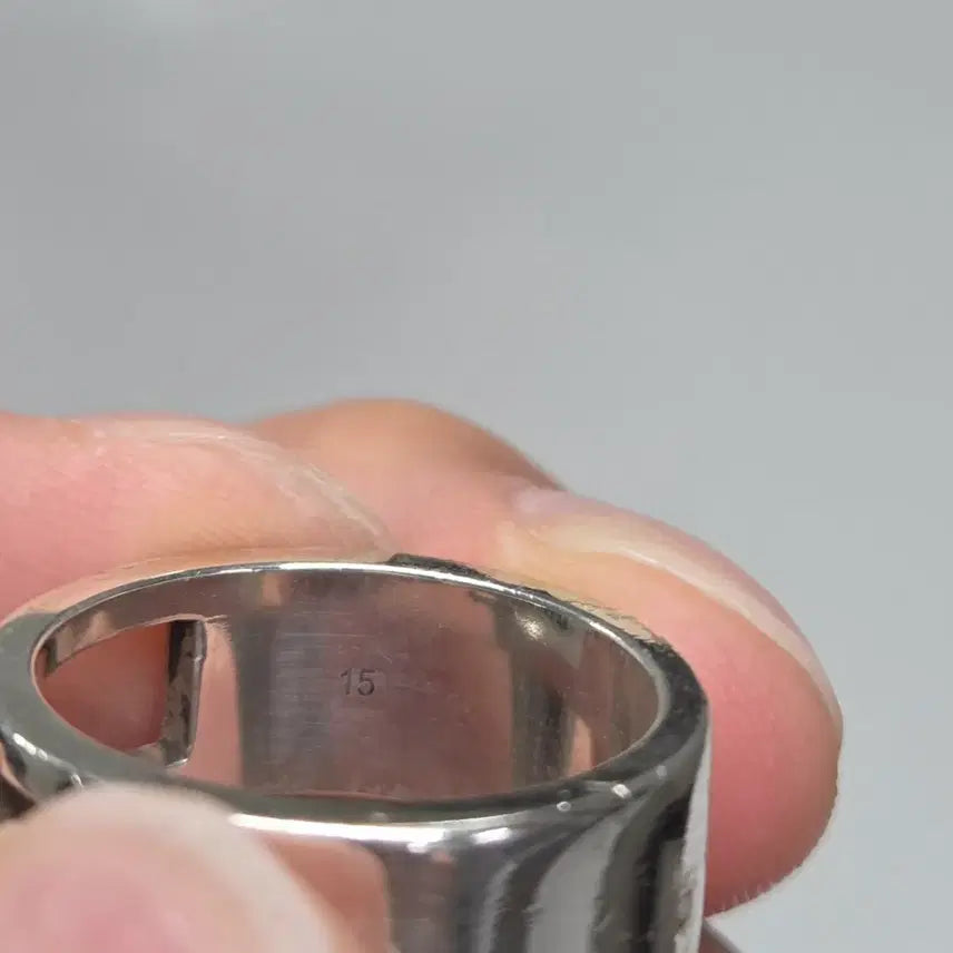 [BUNJANG] Gucci G Cut-out Wide Silver Ring Size 15 / 구찌 G 컷아웃링 실버 15