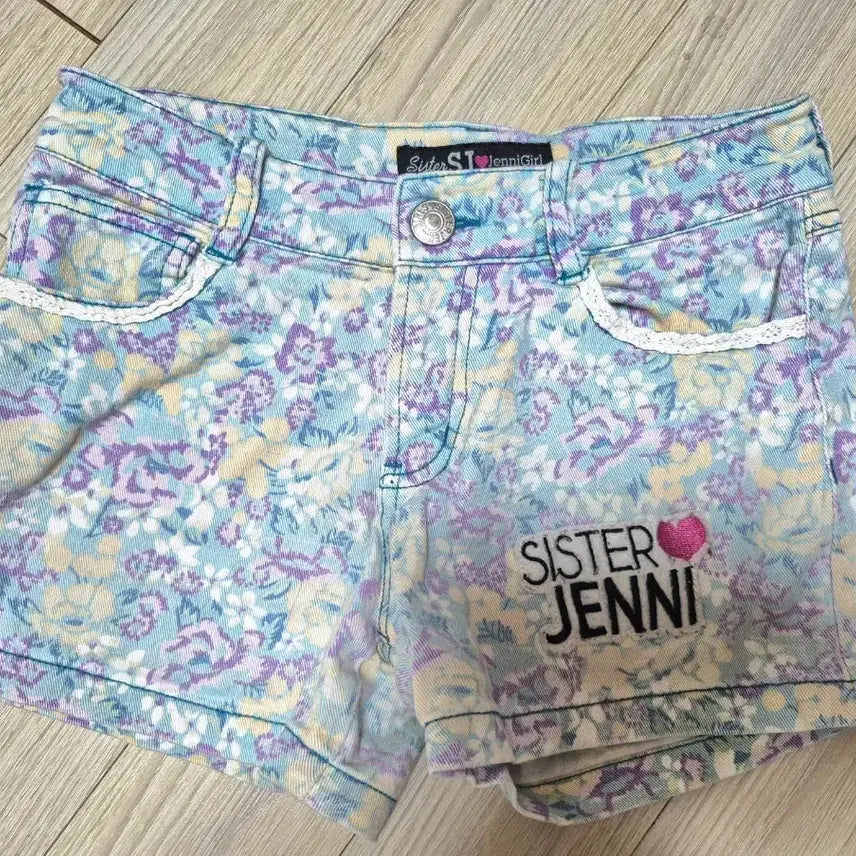 [BUNJANG] ArchiveX JenniGirl Embroidered Floral Shorts / 아카이브엑스 JenniGirl 반바지