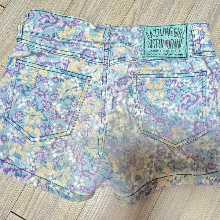 [BUNJANG] ArchiveX JenniGirl Embroidered Floral Shorts / 아카이브엑스 JenniGirl 반바지