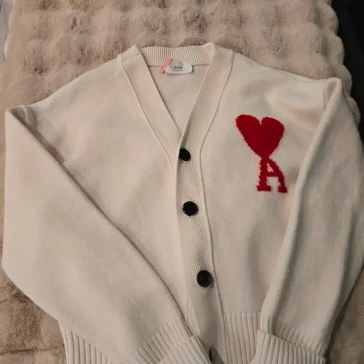 [BUNJANG] AMI Big Logo Cardigan Ivory / 아미 빅로고 가디건 아이보리