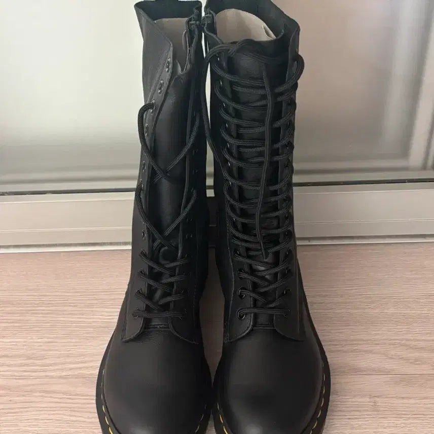 [BUNJANG] Dr. Martens 1B99 Virginia 14-Eye Boots Black / (새상품) 닥터마틴 1B99 버지니아 14홀 부츠 블랙 240