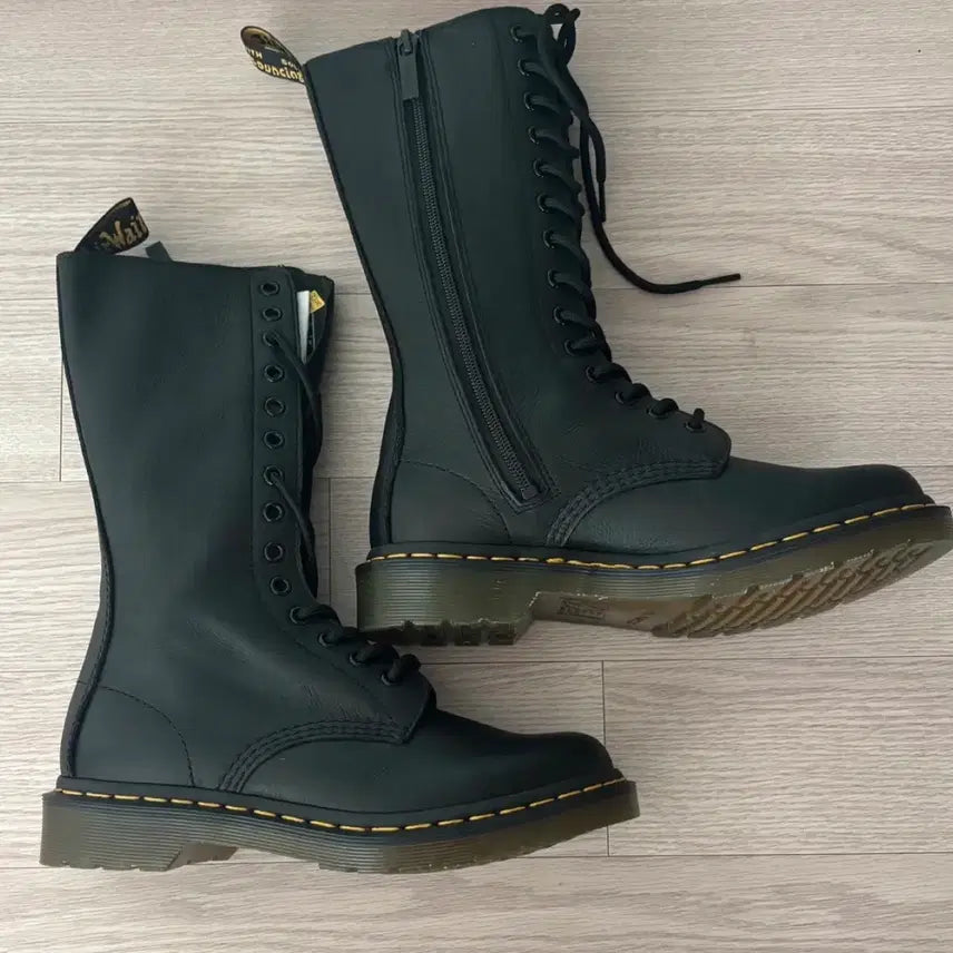 [BUNJANG] Dr. Martens 1B99 Virginia 14-Eye Boots Black / (새상품) 닥터마틴 1B99 버지니아 14홀 부츠 블랙 240