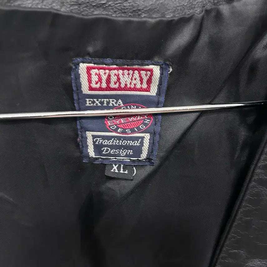 [BUNJANG] EYEWAY Vintage Cowhide Leather Vest / EYEWAY 빈티지 카우하이드 절개 레더 베스트