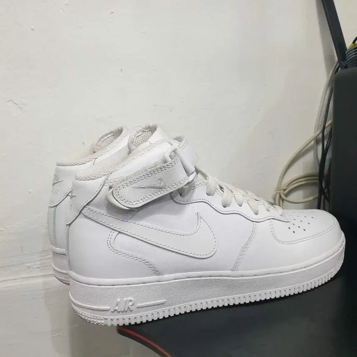 [BUNJANG] Nike Air Force 1 Mid Triple White / 나이키 에어포스 1 미드 트리플 화이트 250