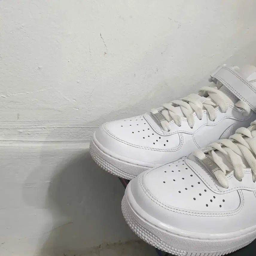 [BUNJANG] Nike Air Force 1 Mid Triple White / 나이키 에어포스 1 미드 트리플 화이트 250